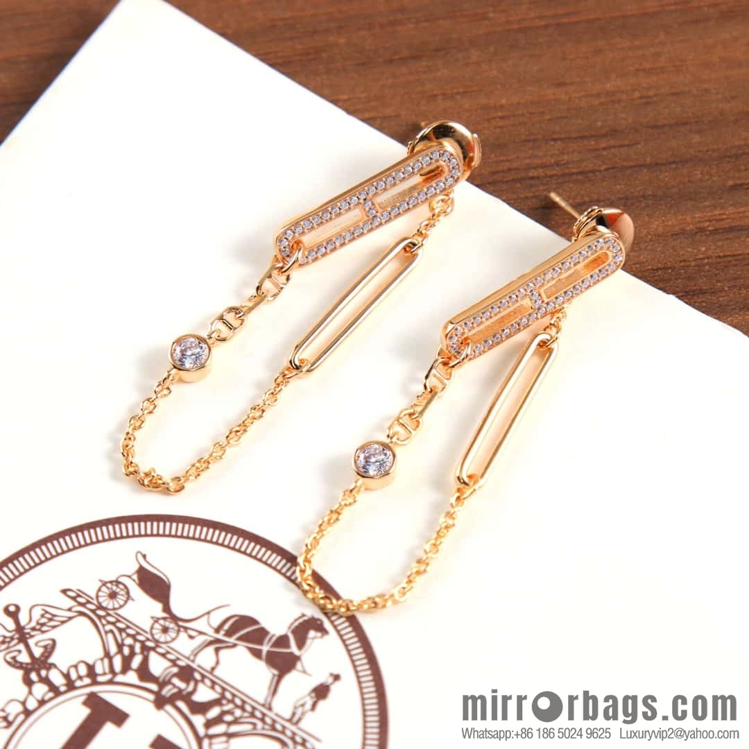 New ☑️ Hermès HERMES full drill pig nose chain stud earrings