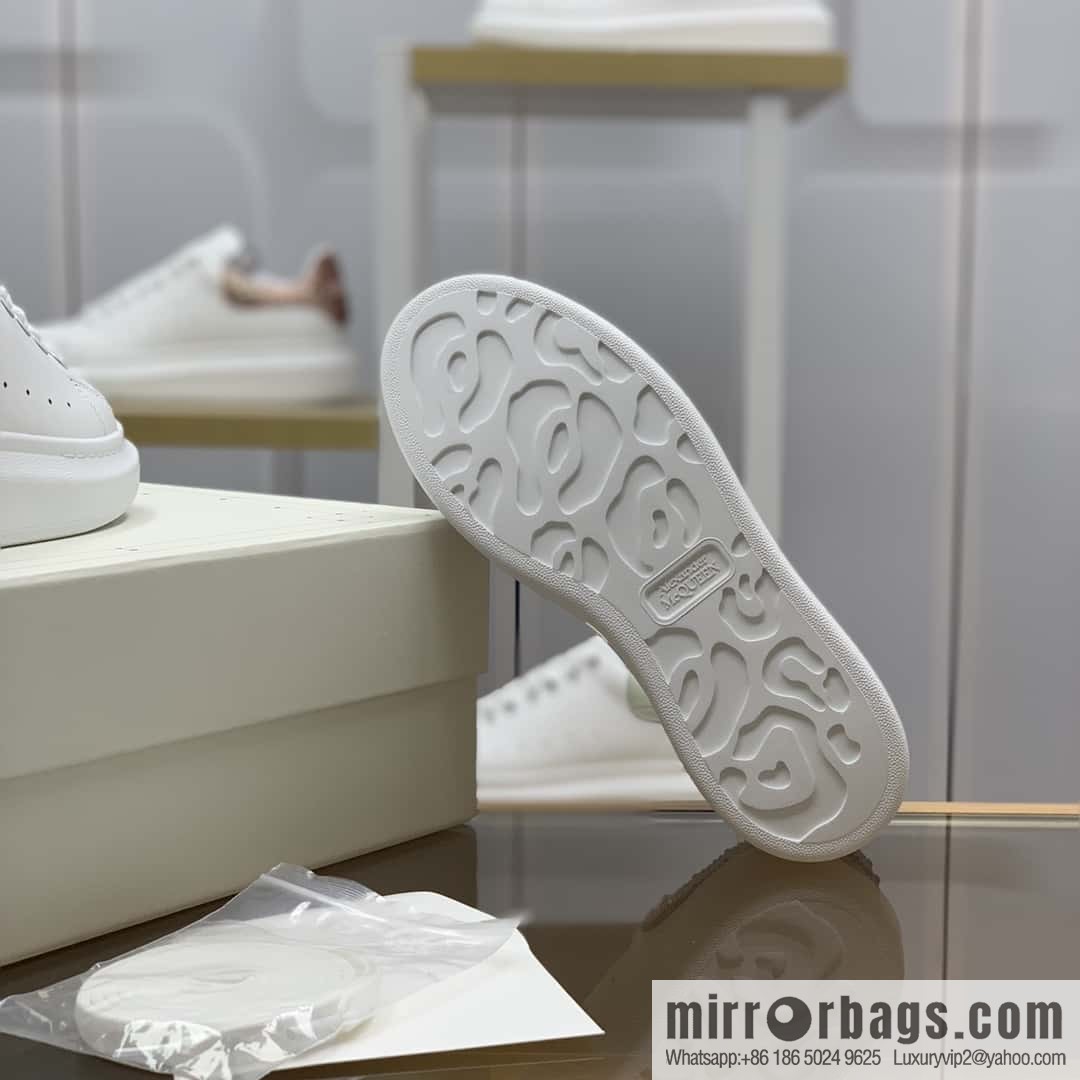 Alexander McQueen Alexander McQueen light gray gradual change drill tail women's sneakers