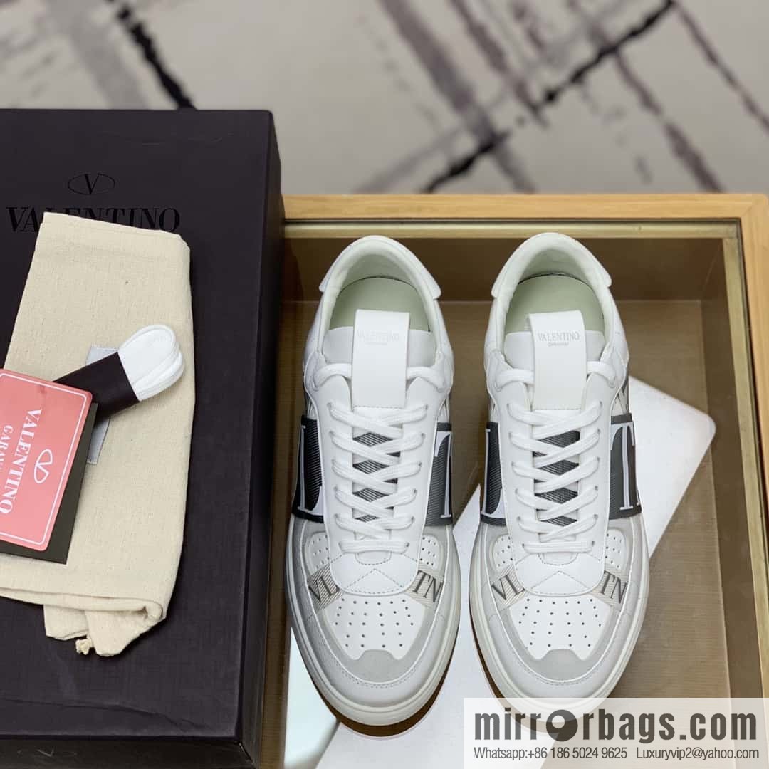 Valentino Unisex sneakers