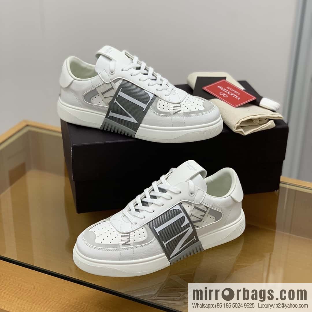 Valentino Unisex sneakers