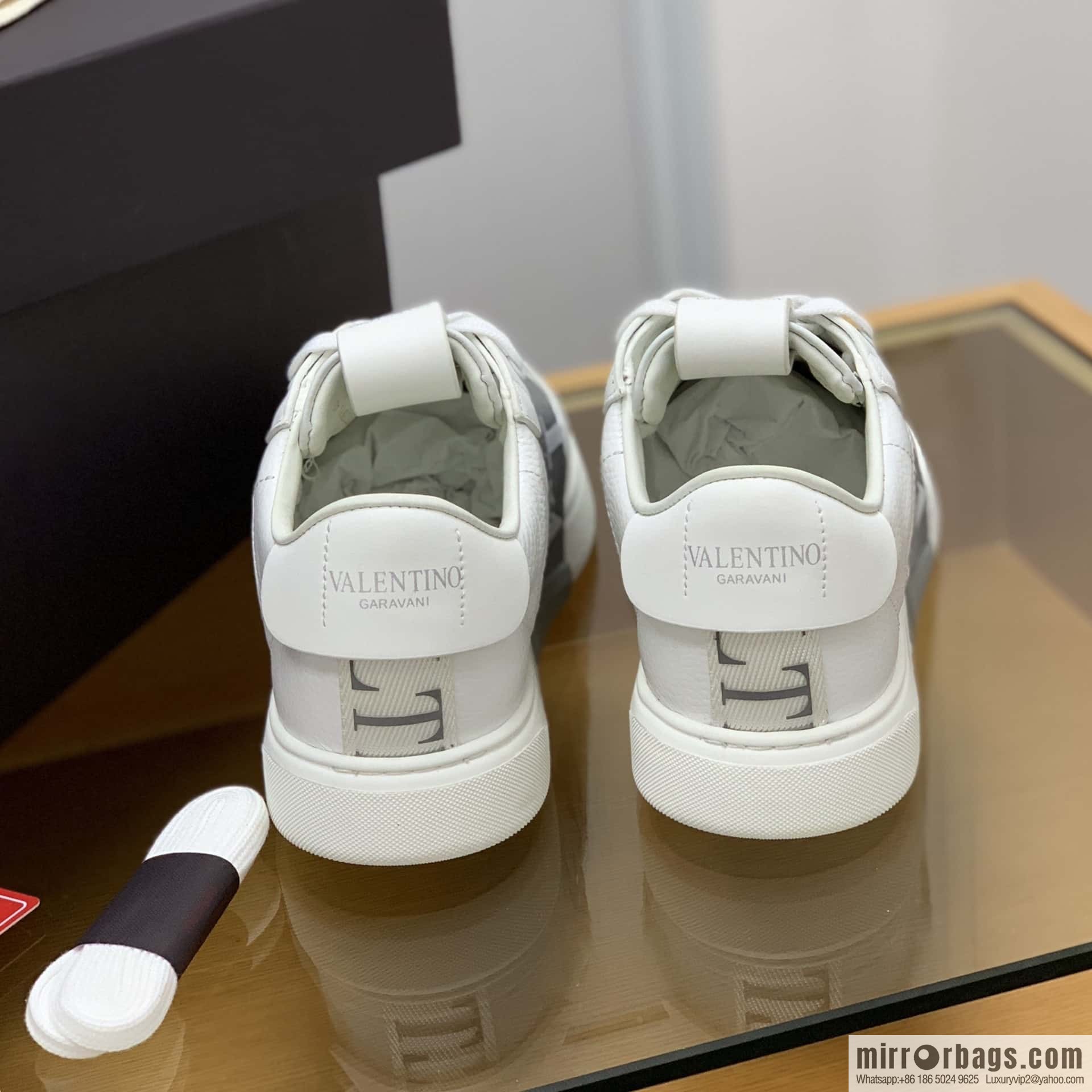 Valentino Unisex sneakers