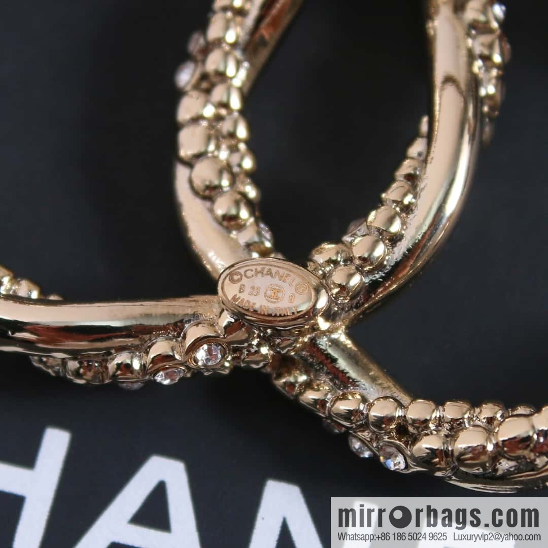 New ☑️ Chanel Double C Half Diamond Gold Brooch