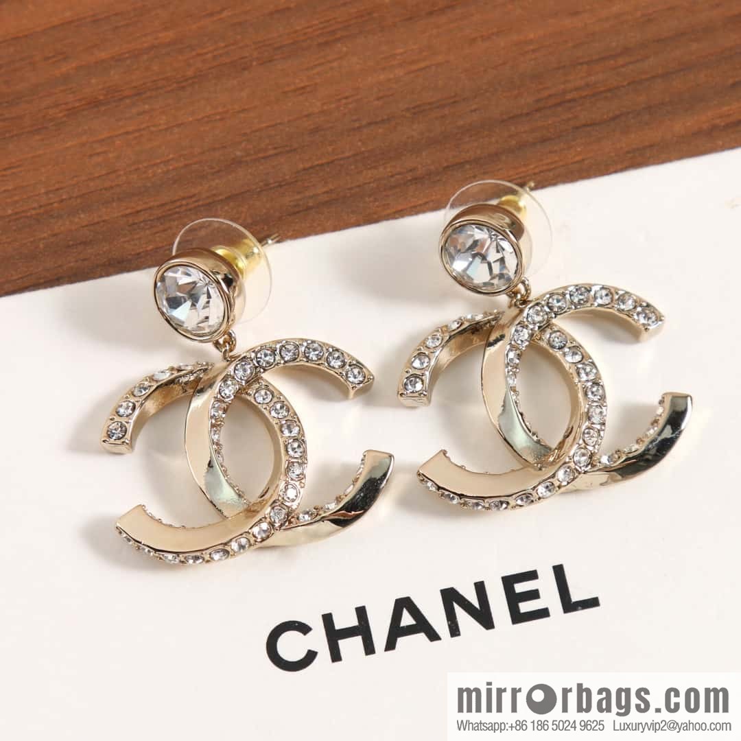 New ☑️ Chanel C2 double c-edge half-diamond round diamond stud earrings