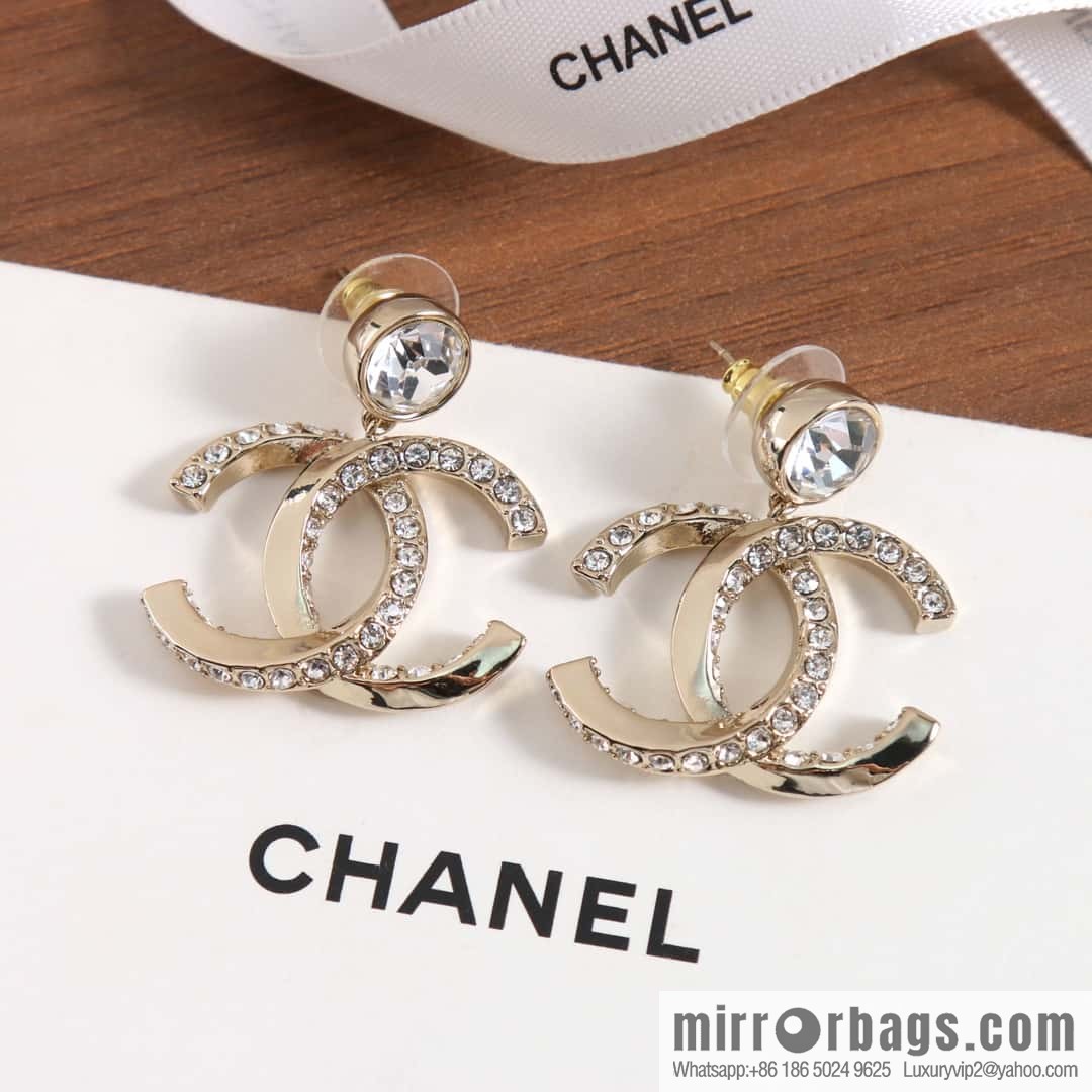 New ☑️ Chanel C2 double c-edge half-diamond round diamond stud earrings