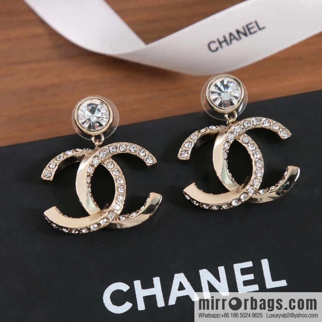New ☑️ Chanel C2 double c-edge half-diamond round diamond stud earrings