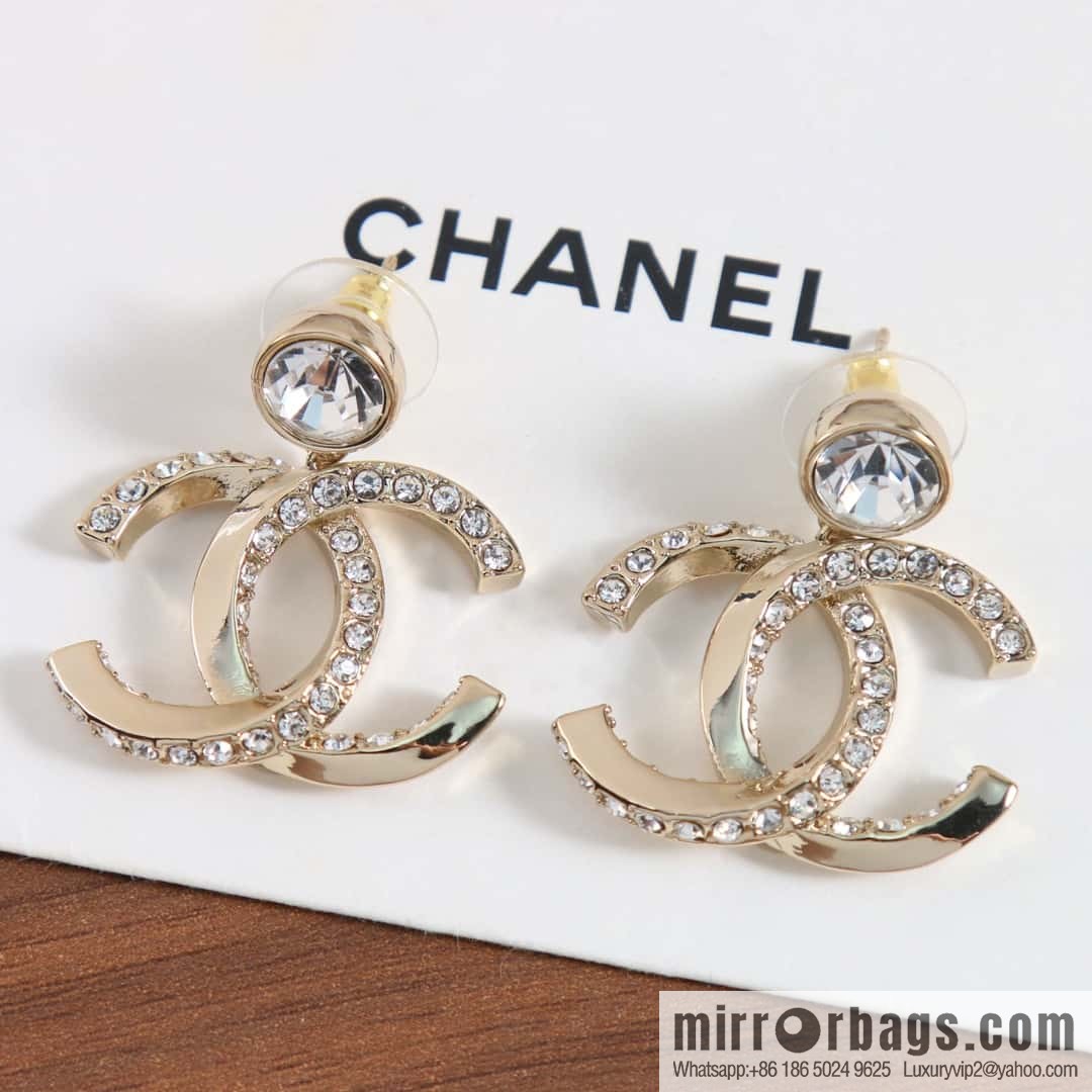 New ☑️ Chanel C2 double c-edge half-diamond round diamond stud earrings