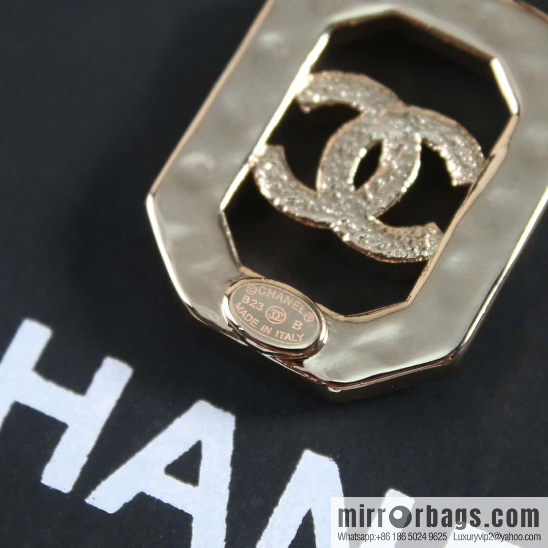 New ☑️ Chanel C2 double c octagonal pearl stud earrings