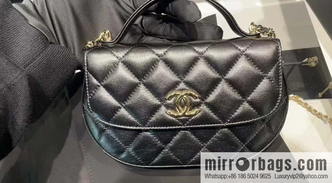 CHANEL 23A high-end handmade workshop series saddle bag AP3367