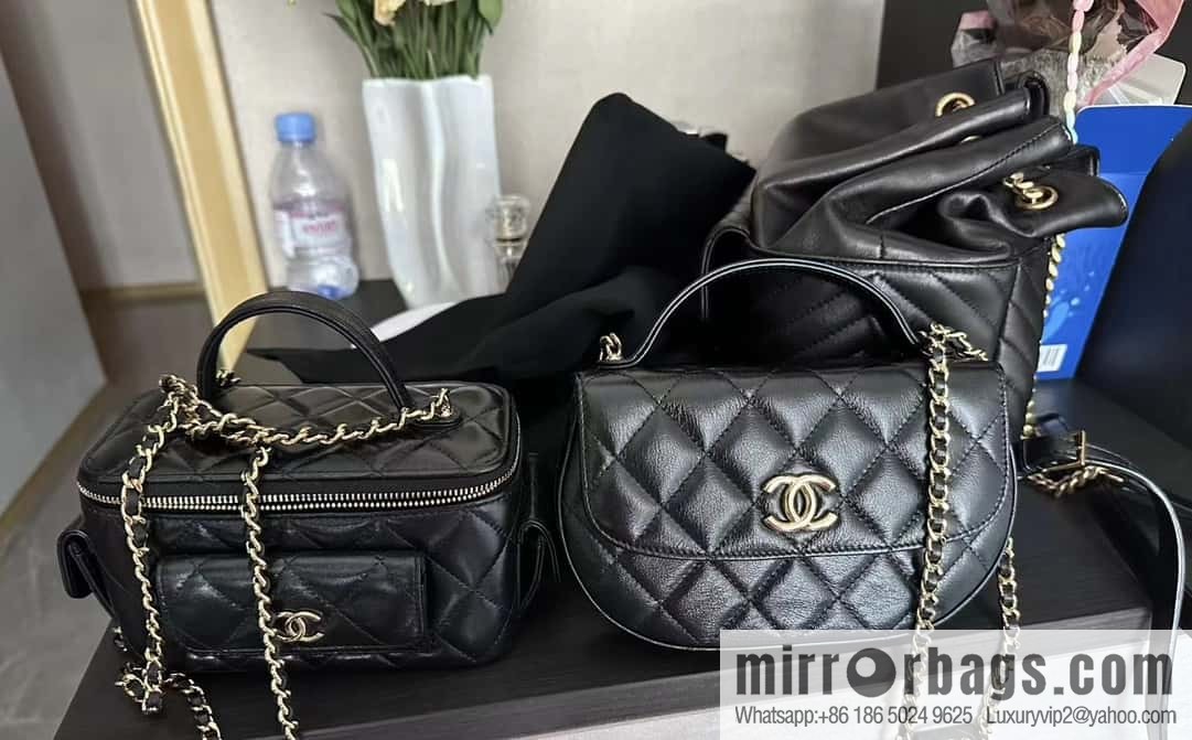 CHANEL 23A high-end handmade workshop series saddle bag AP3367