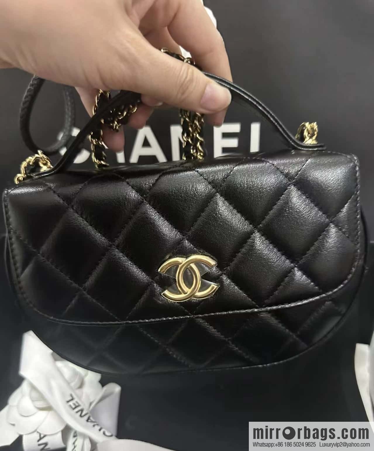 CHANEL 23A high-end handmade workshop series saddle bag AP3367
