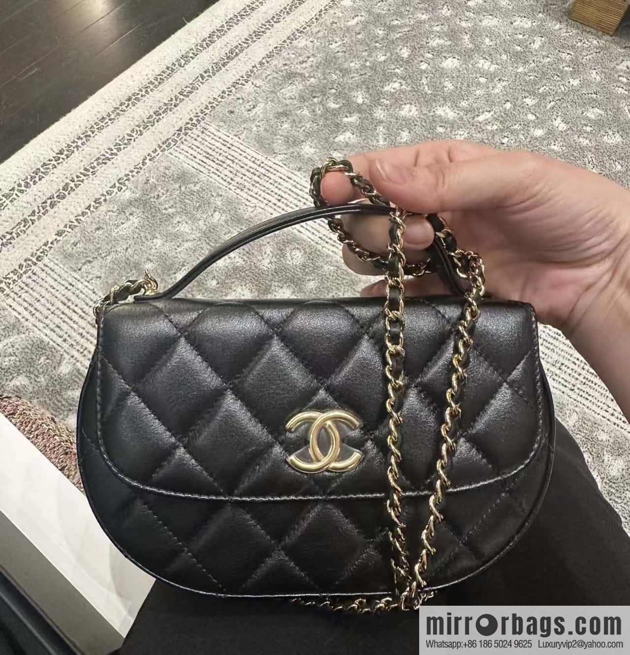 CHANEL 23A high-end handmade workshop series saddle bag AP3367