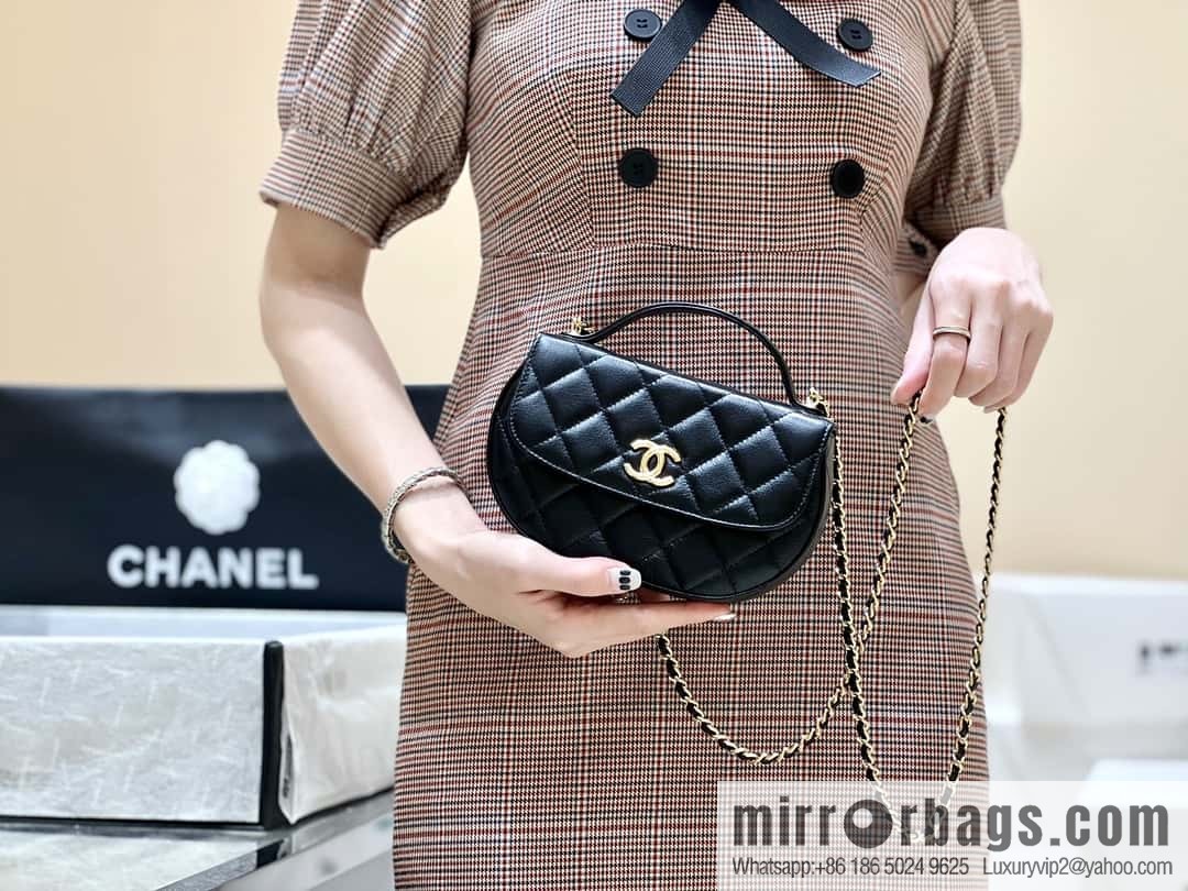 CHANEL 23A high-end handmade workshop series saddle bag AP3367