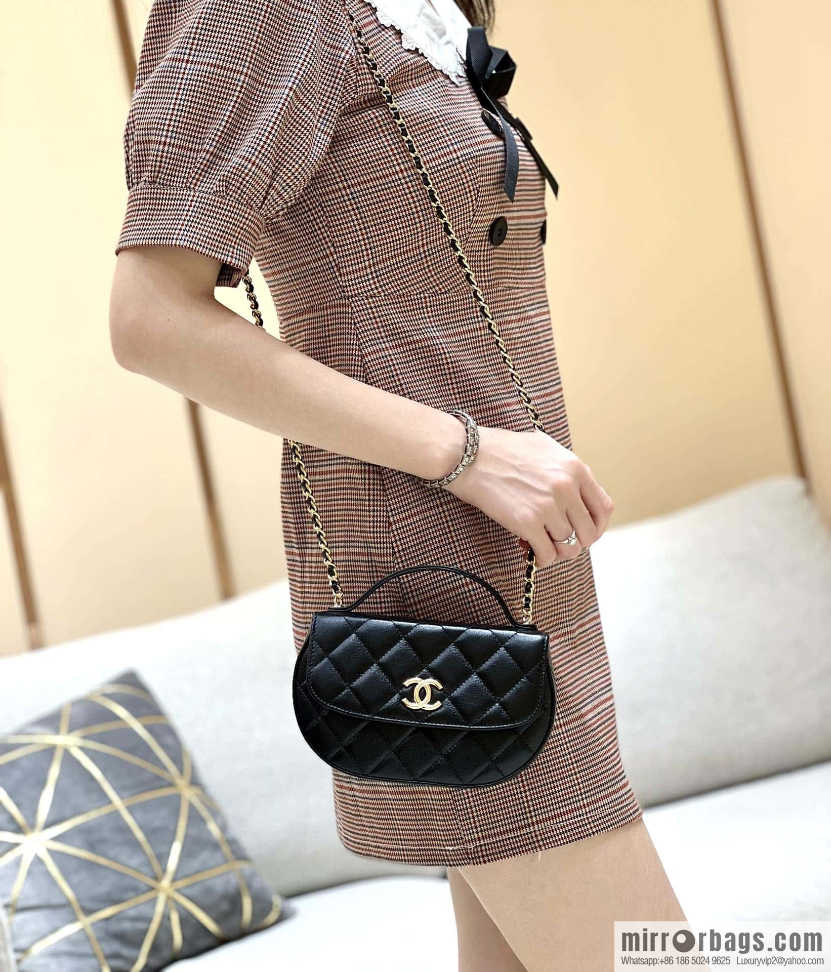 CHANEL 23A high-end handmade workshop series saddle bag AP3367