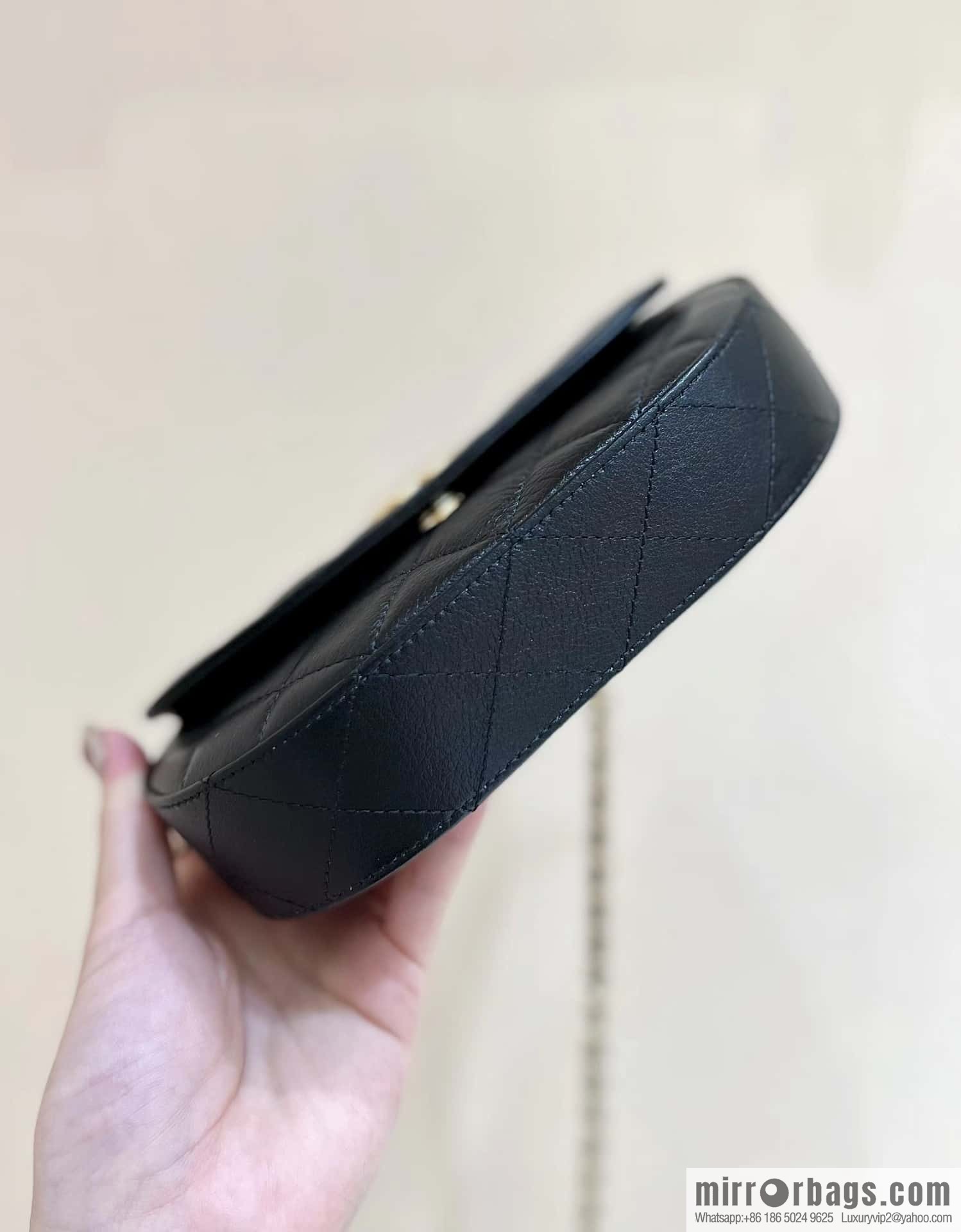 CHANEL 23A high-end handmade workshop series saddle bag AP3367