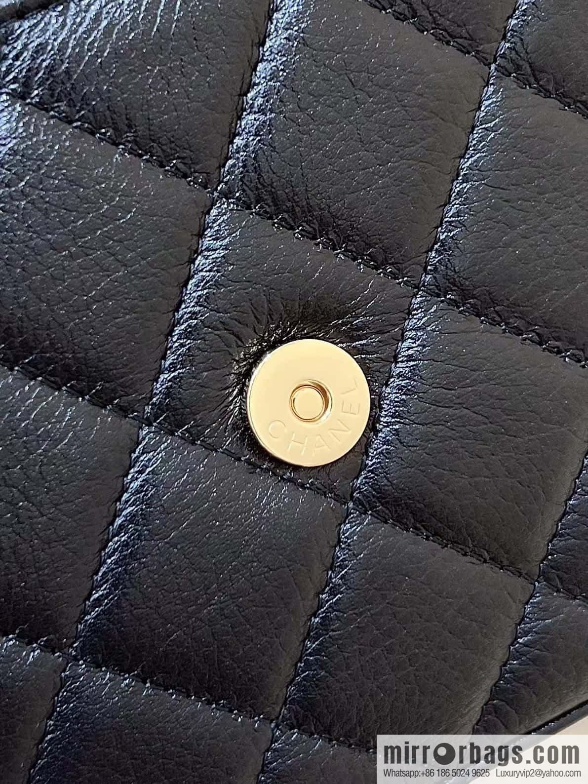 CHANEL 23A high-end handmade workshop series saddle bag AP3367