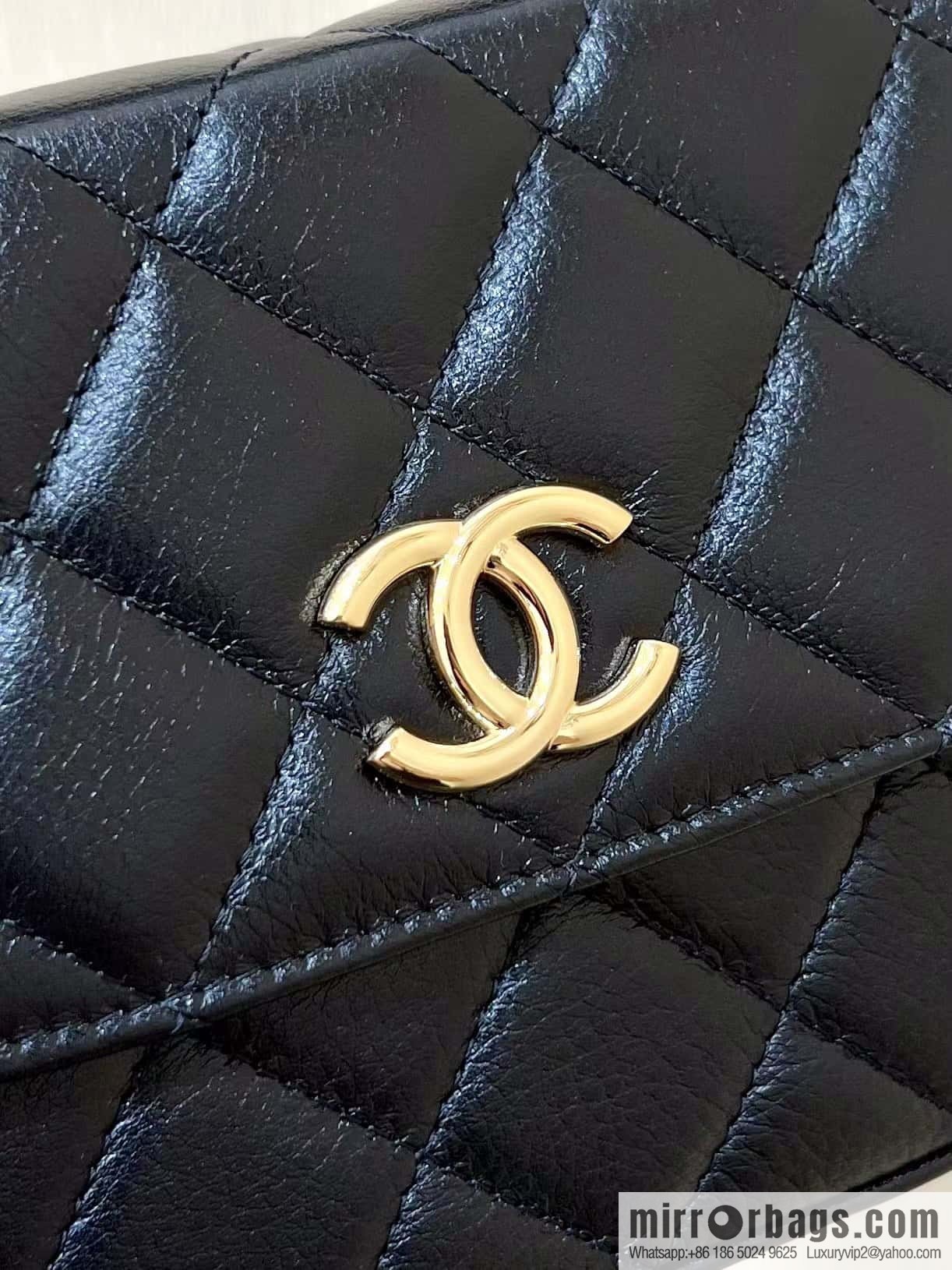 CHANEL 23A high-end handmade workshop series saddle bag AP3367