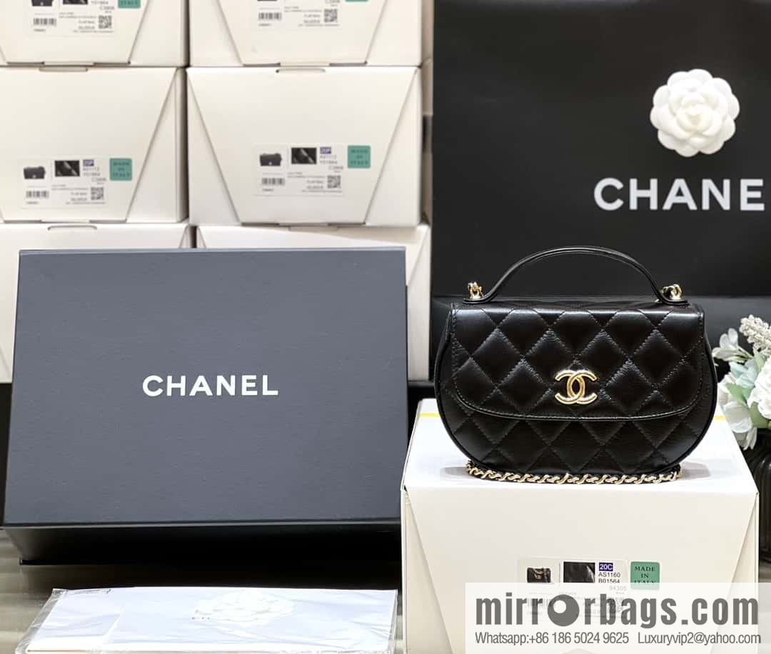 CHANEL 23A high-end handmade workshop series saddle bag AP3367