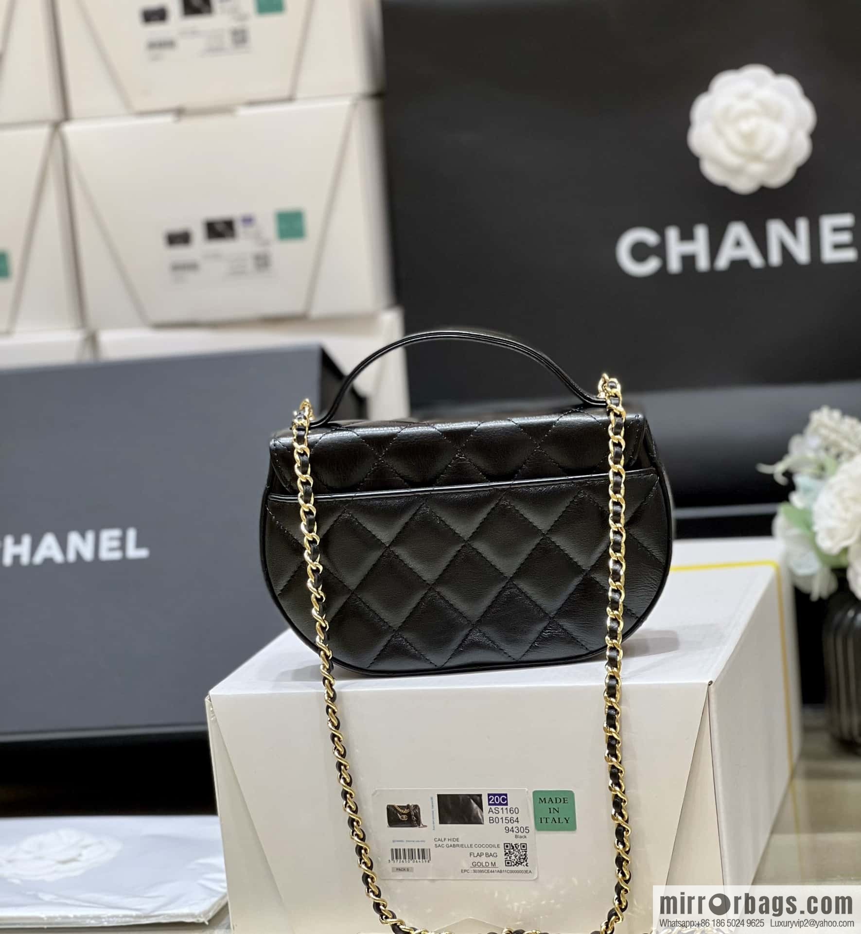 CHANEL 23A high-end handmade workshop series saddle bag AP3367