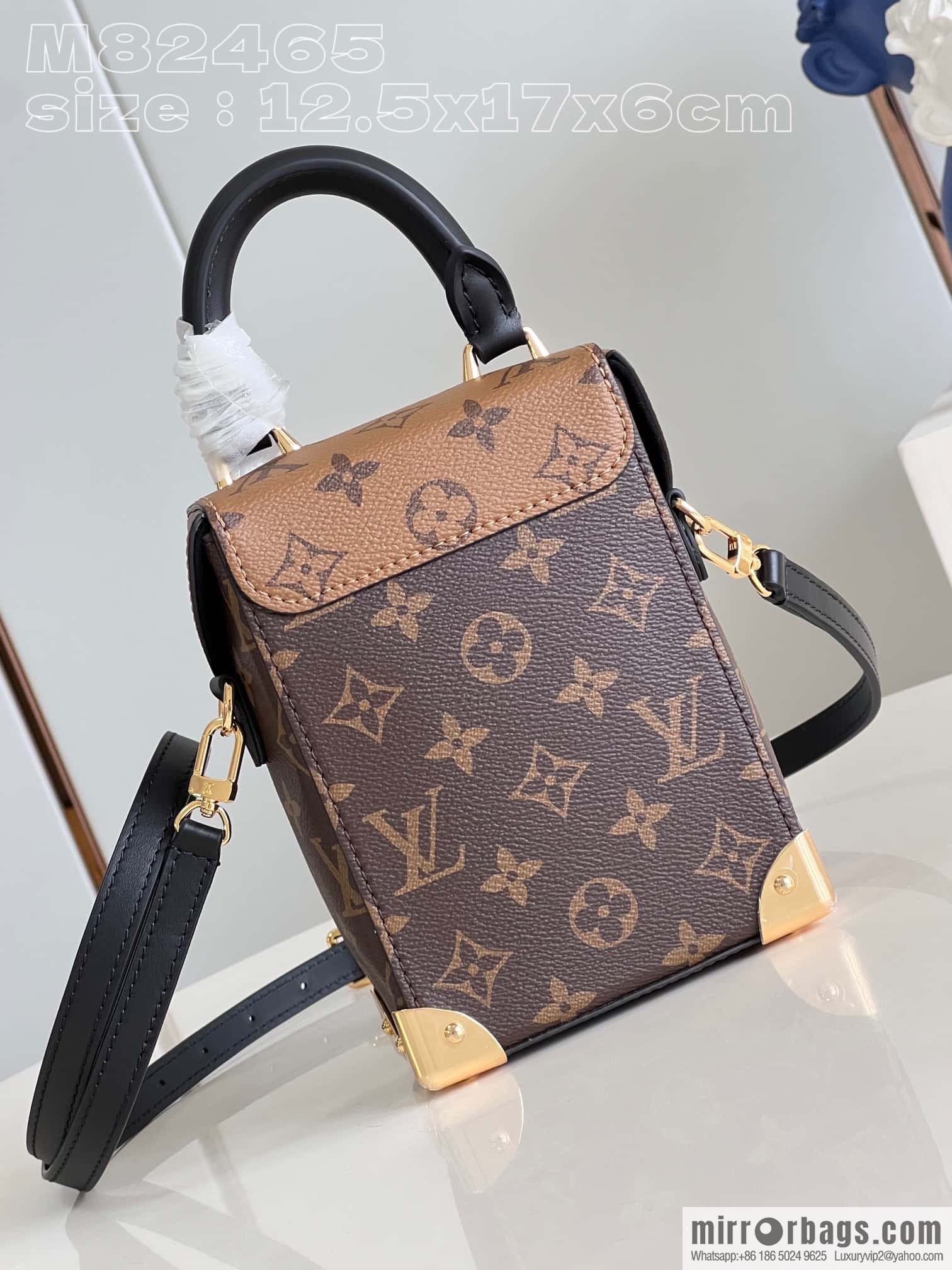 LV M82465 Camera Box