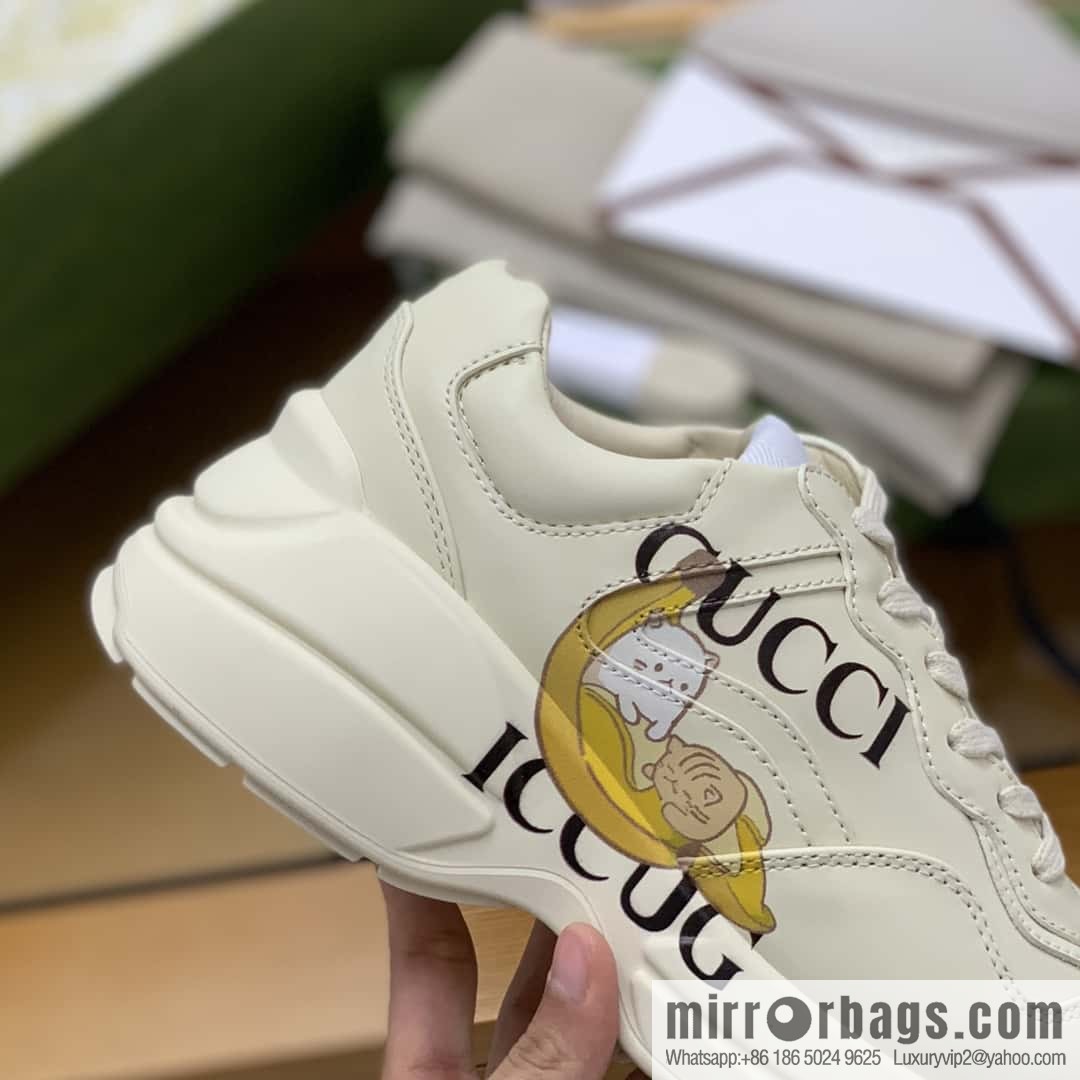 GUCCI household name animation image, banana meow sticker Unisex Vintage sneakers