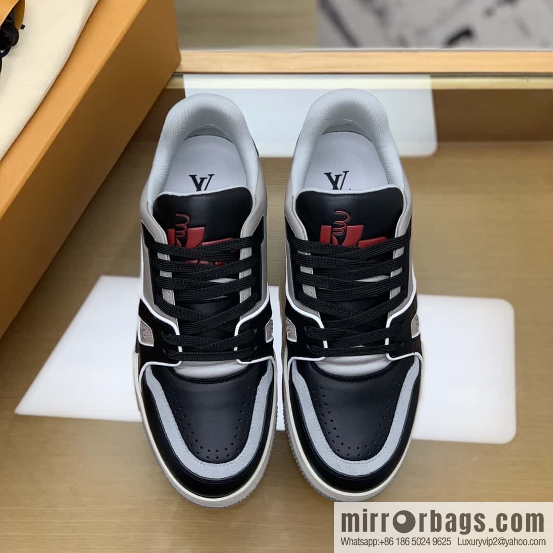 LV embossed Li-faced calfskin Vuitton logo, men's casual sports running shoes