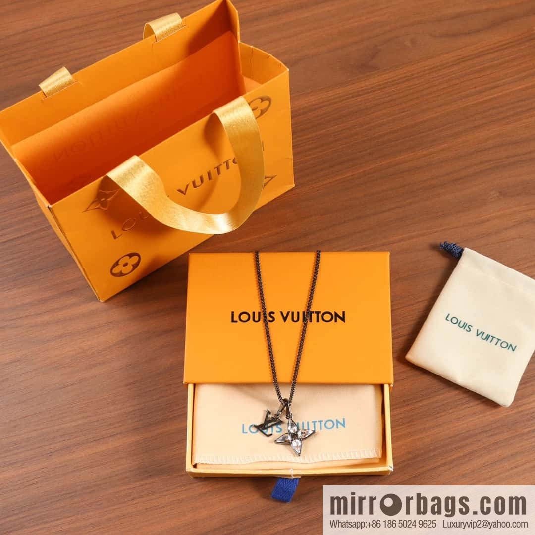 Louis Vuitton LV FLOWER CUT Flower Letter Necklace