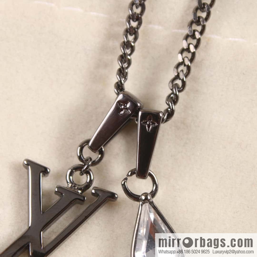 Louis Vuitton LV FLOWER CUT Flower Letter Necklace