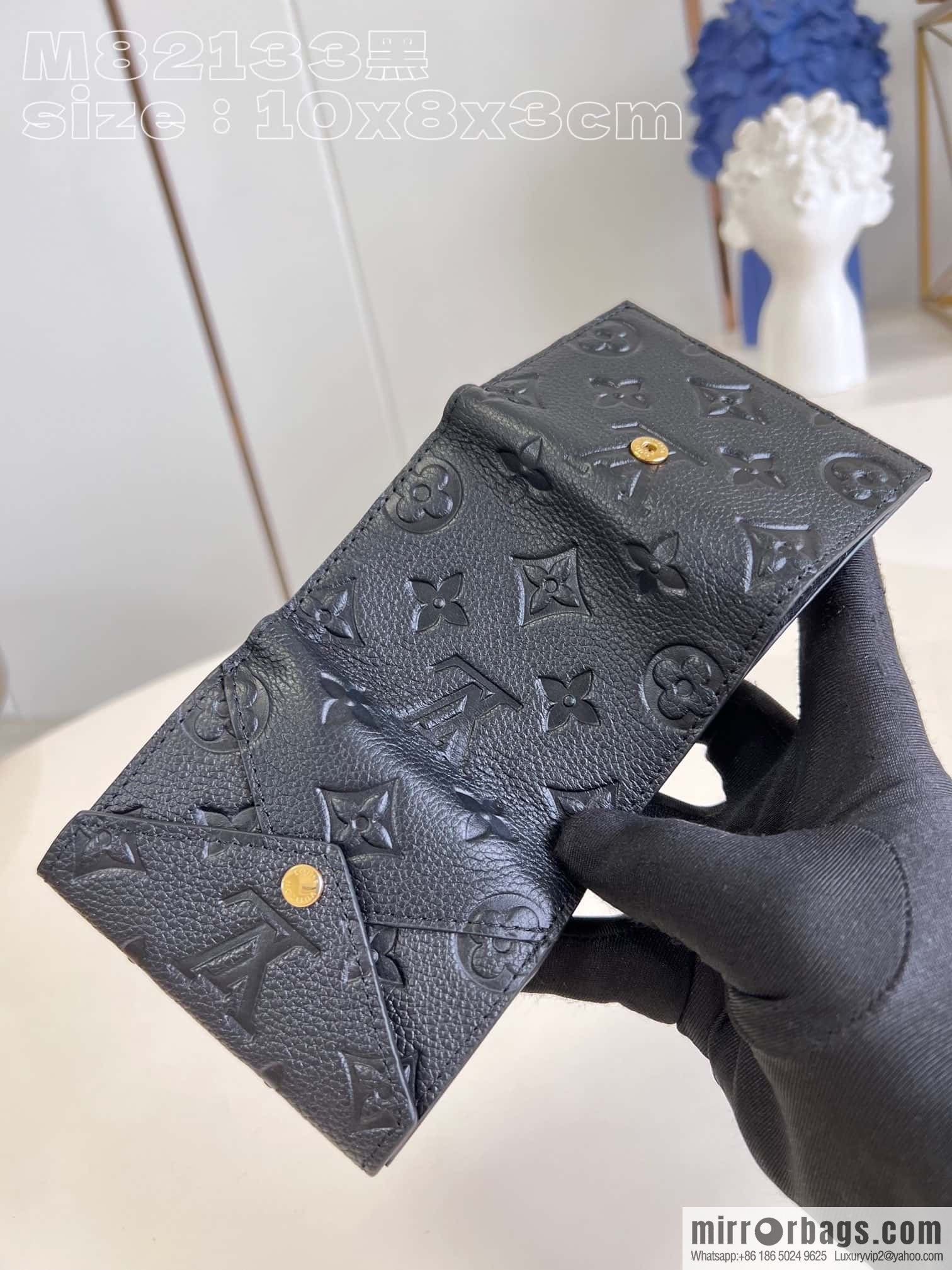 LV M82133 CELESTE Wallet