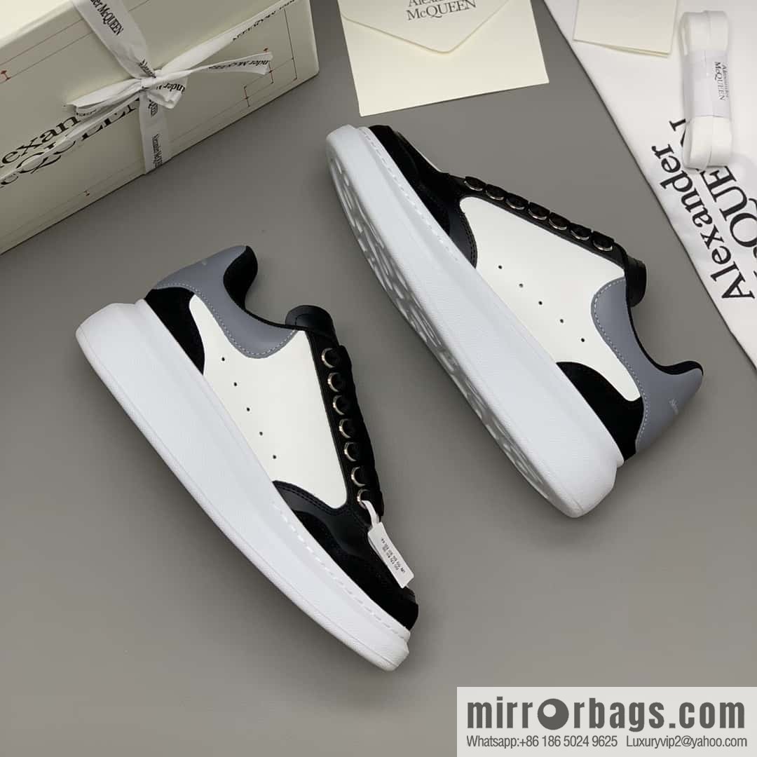 Alexander McQueen AlexanderMcQueen black and white gray Unisex sneakers of the same style