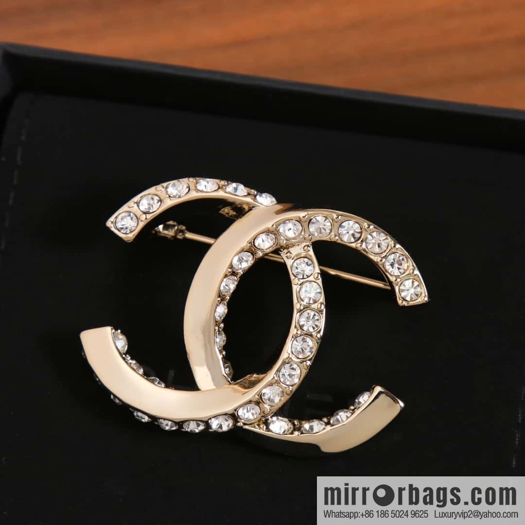 New ☑️ Chanel Double C Half Diamond Brooch