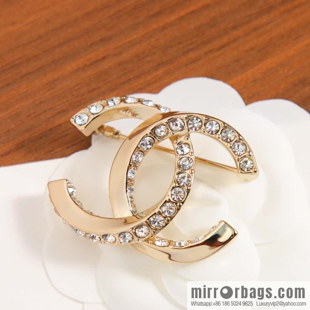 New ☑️ Chanel Double C Half Diamond Brooch