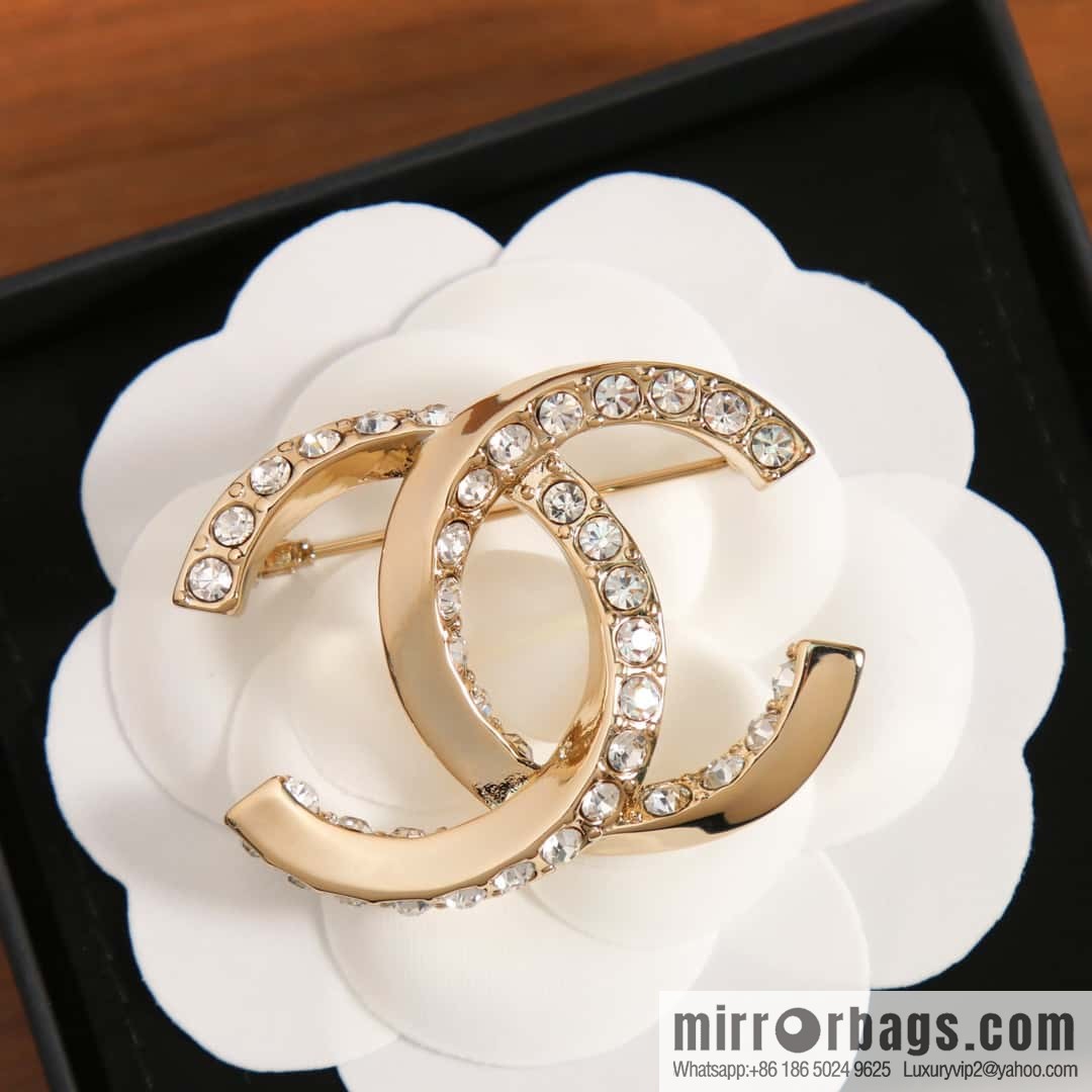 New ☑️ Chanel Double C Half Diamond Brooch