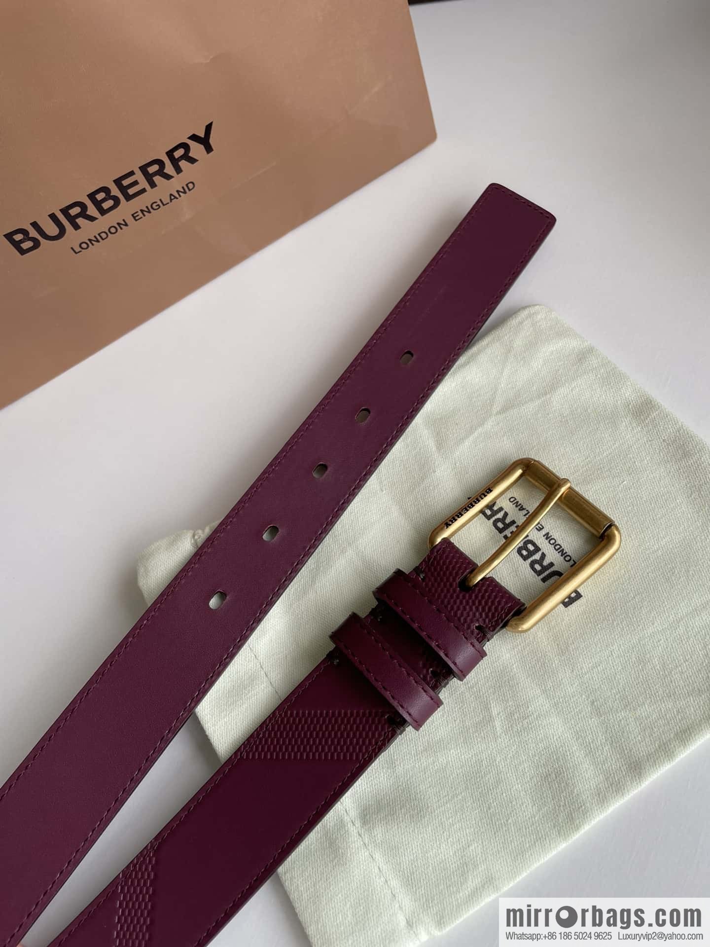 BURBERRY Cowhide Pressed Checkered Men's Pin Buckle Belt