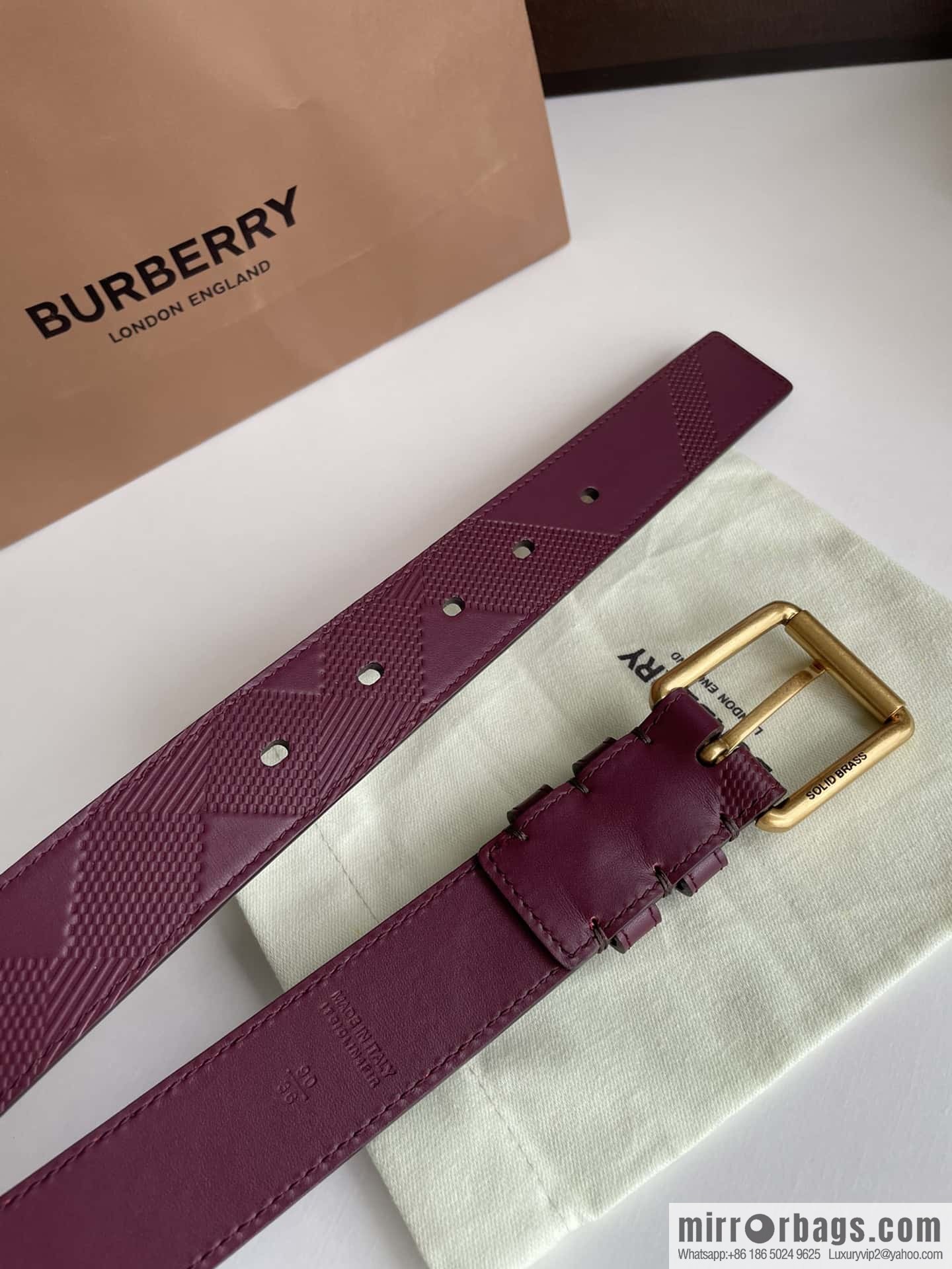 BURBERRY Cowhide Pressed Checkered Men's Pin Buckle Belt