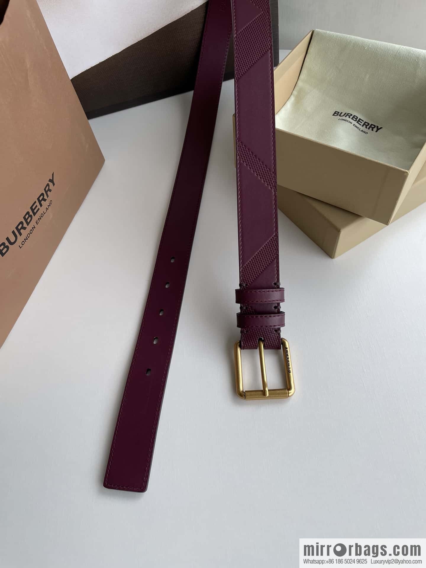 BURBERRY Cowhide Pressed Checkered Men's Pin Buckle Belt