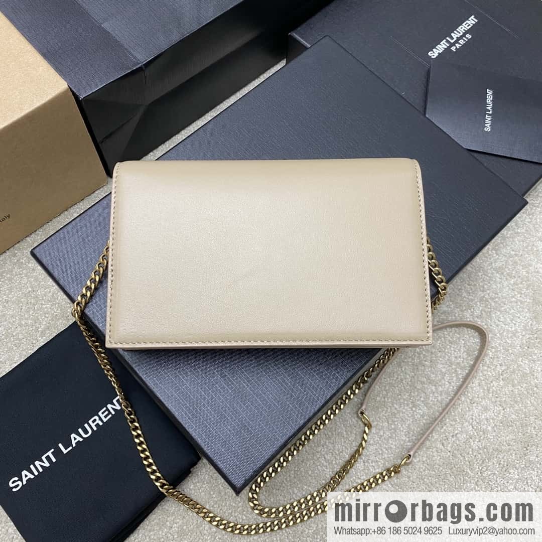 Y new LE CASSANDRE smooth leather (fabric) envelope chain strap wallet apricot sheepskin/gold Model: 743050