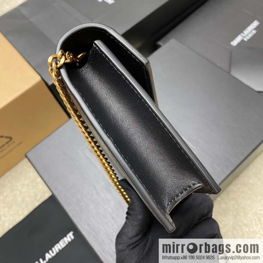 Y new LE CASSANDRE smooth leather (fabric) envelope chain strap wallet black sheepskin/gold Model: 743050