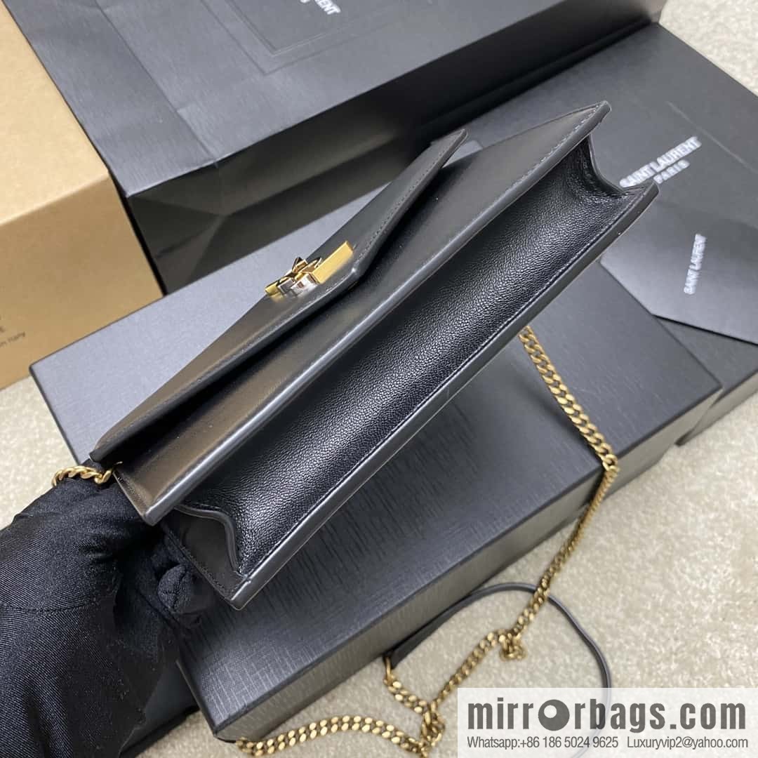 Y new LE CASSANDRE smooth leather (fabric) envelope chain strap wallet black sheepskin/gold Model: 743050