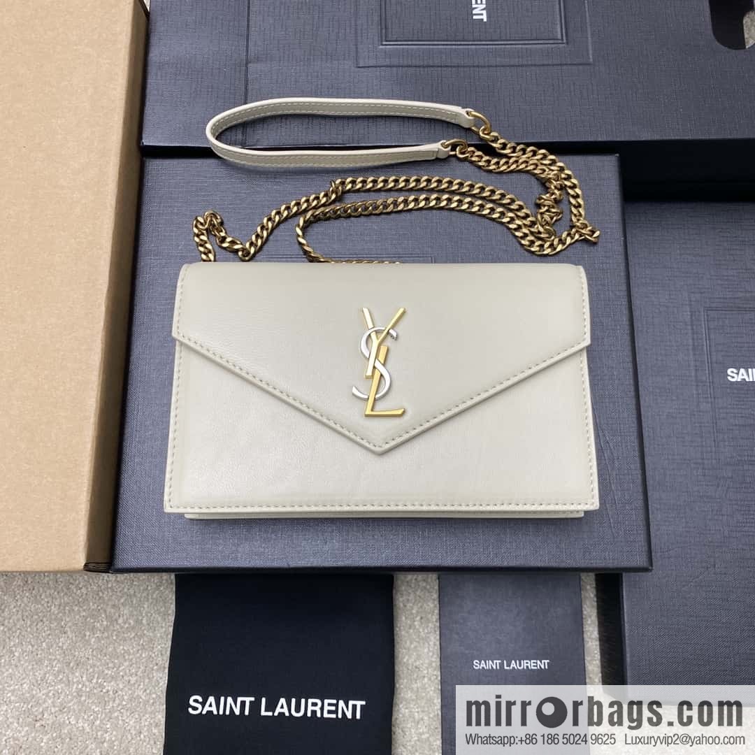 Y new LE CASSANDRE smooth leather (fabric) envelope chain strap wallet white sheepskin/gold Model: 743050