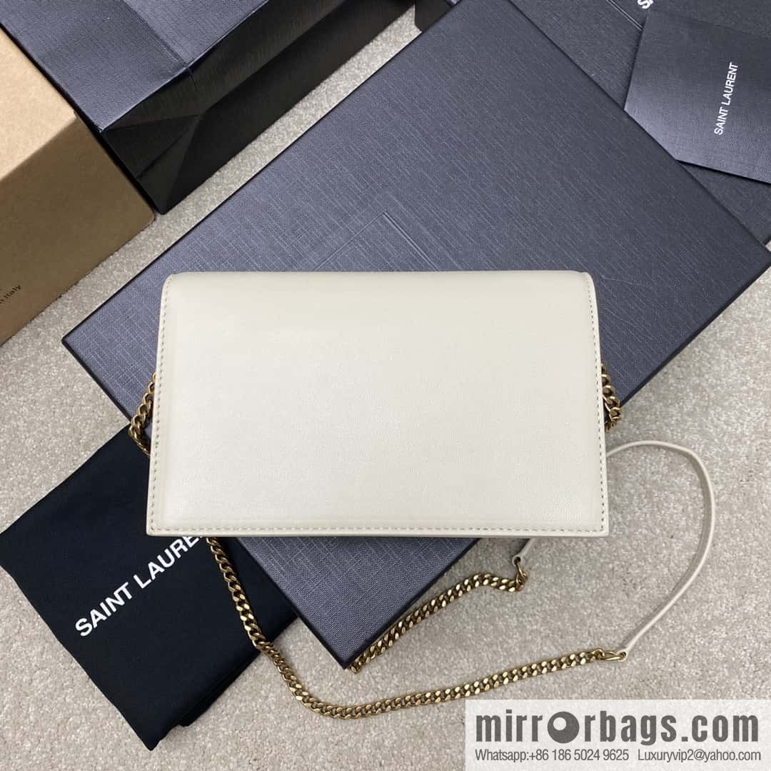 Y new LE CASSANDRE smooth leather (fabric) envelope chain strap wallet white sheepskin/gold Model: 743050