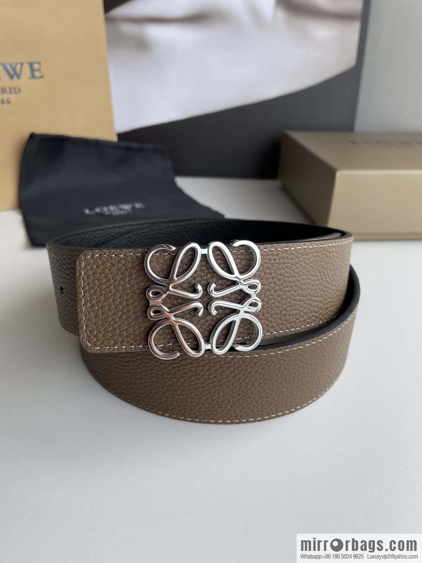 LOEVE Luo Yiwei stainless steel logo pattern metal buckle with the first layer of cowhide double-sided belt 40mm