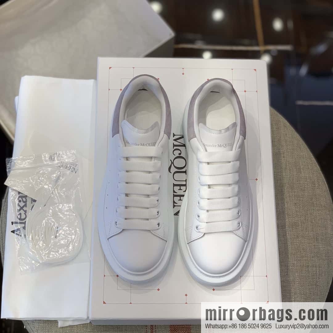 Alexander McQueen Alexander McQueen Light Grey Fleece Tail Unisex Sneakers