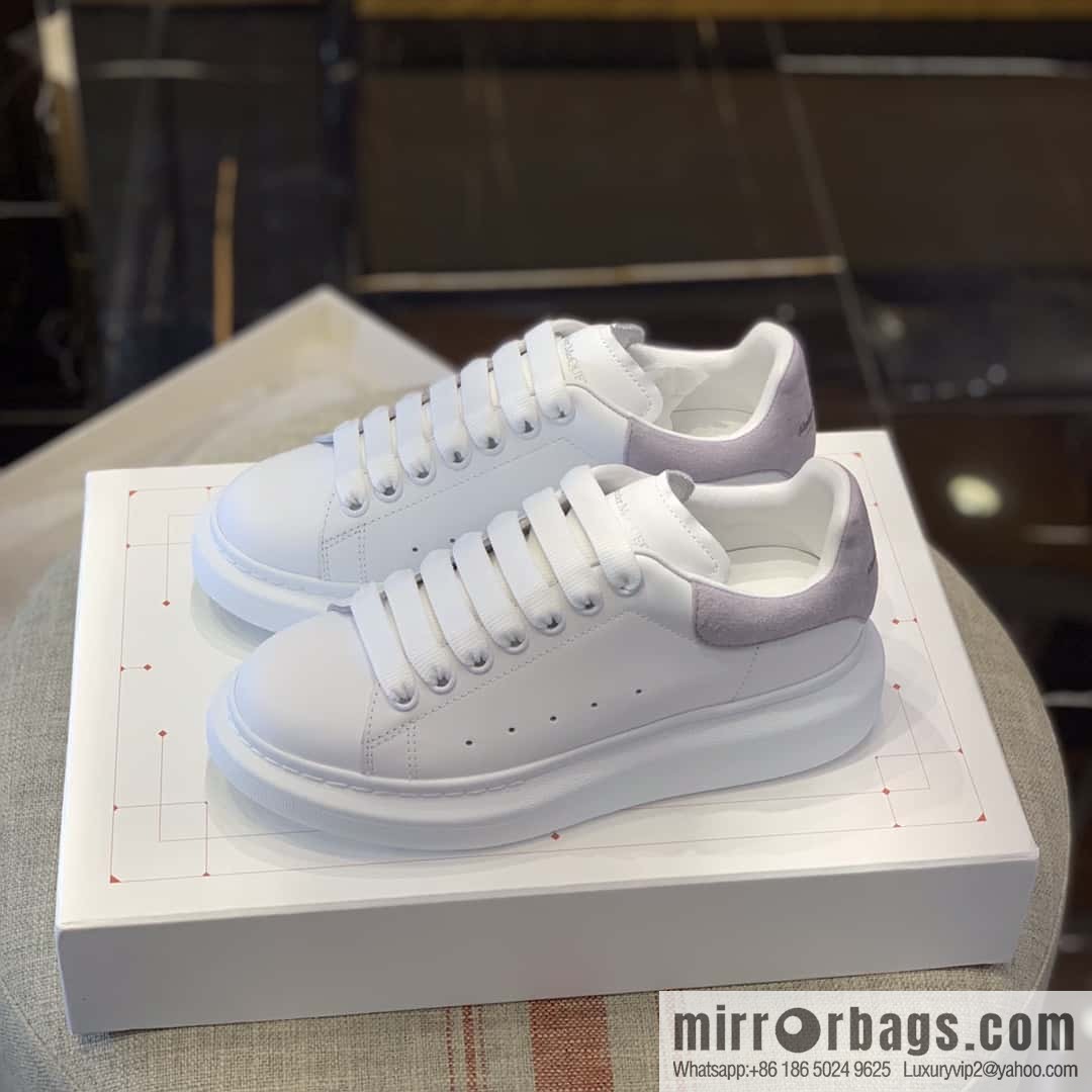 Alexander McQueen Alexander McQueen Light Grey Fleece Tail Unisex Sneakers