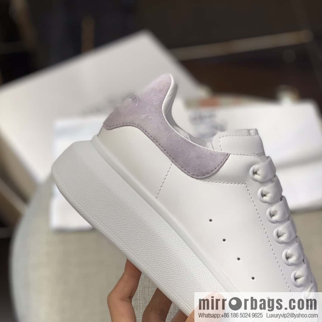 Alexander McQueen Alexander McQueen Light Grey Fleece Tail Unisex Sneakers