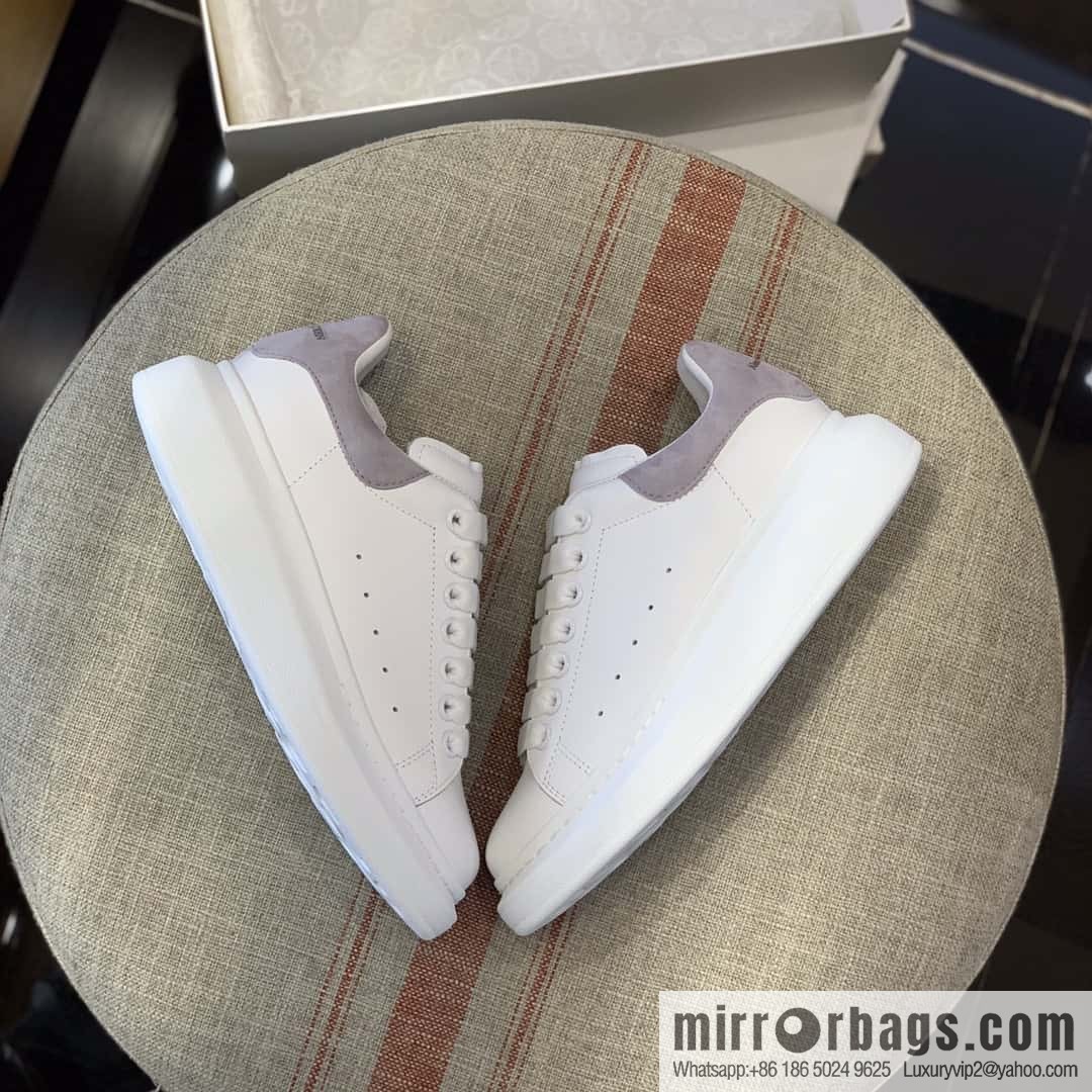 Alexander McQueen Alexander McQueen Light Grey Fleece Tail Unisex Sneakers