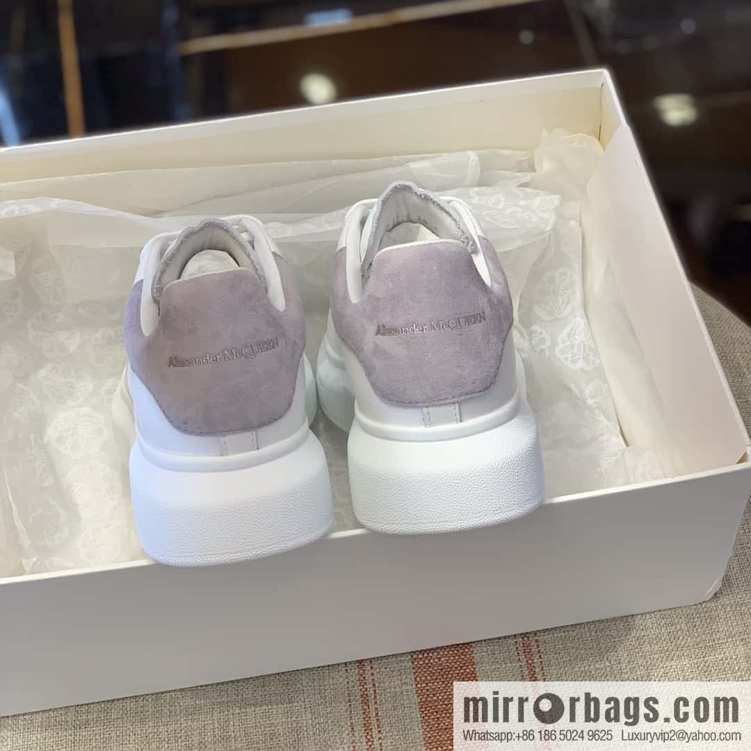 Alexander McQueen Alexander McQueen Light Grey Fleece Tail Unisex Sneakers
