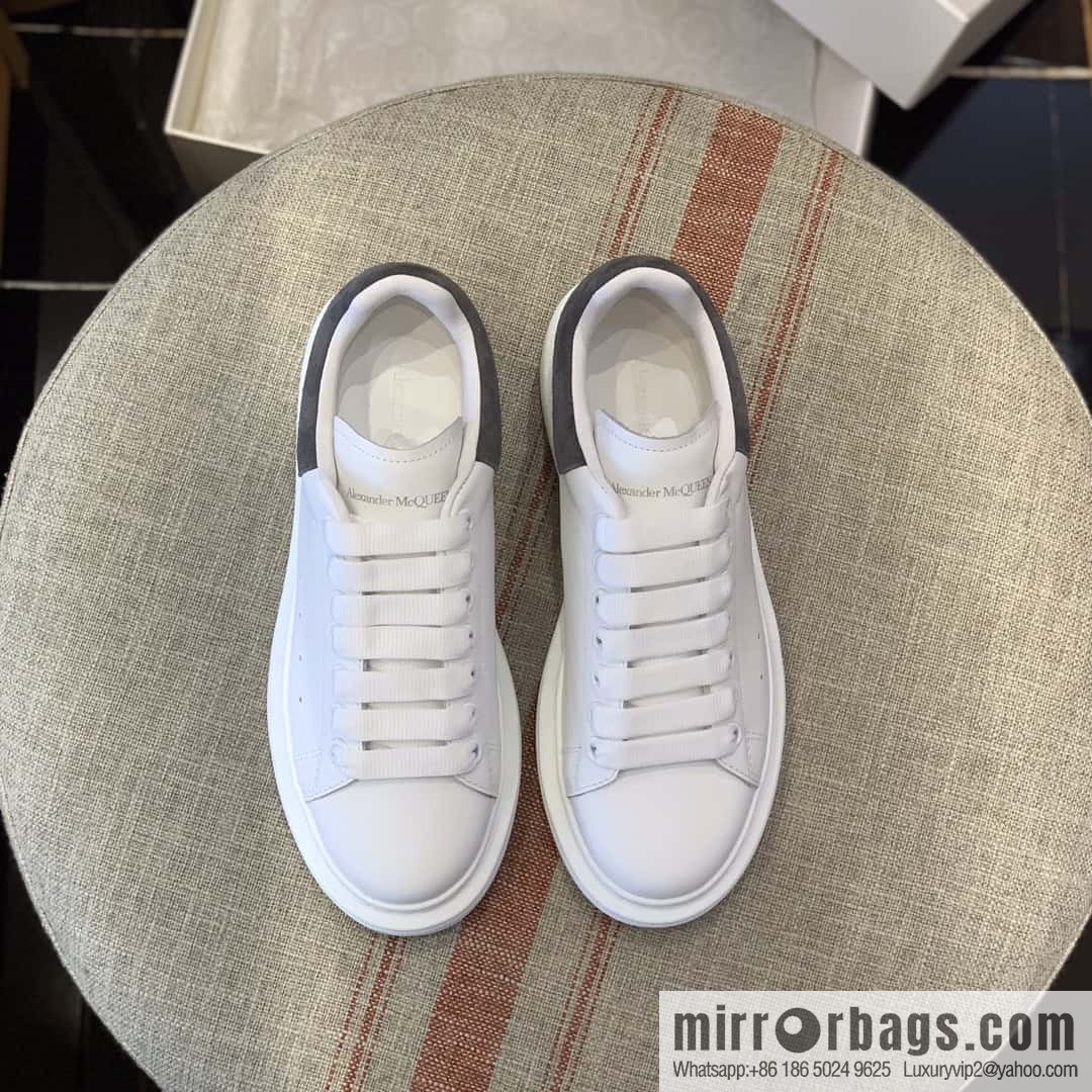Alexander McQueen Alexander McQueen Dark Grey Fleece Tail Unisex Sneakers