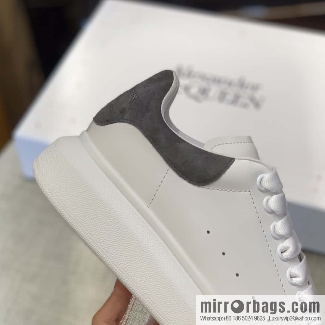 Alexander McQueen Alexander McQueen Dark Grey Fleece Tail Unisex Sneakers