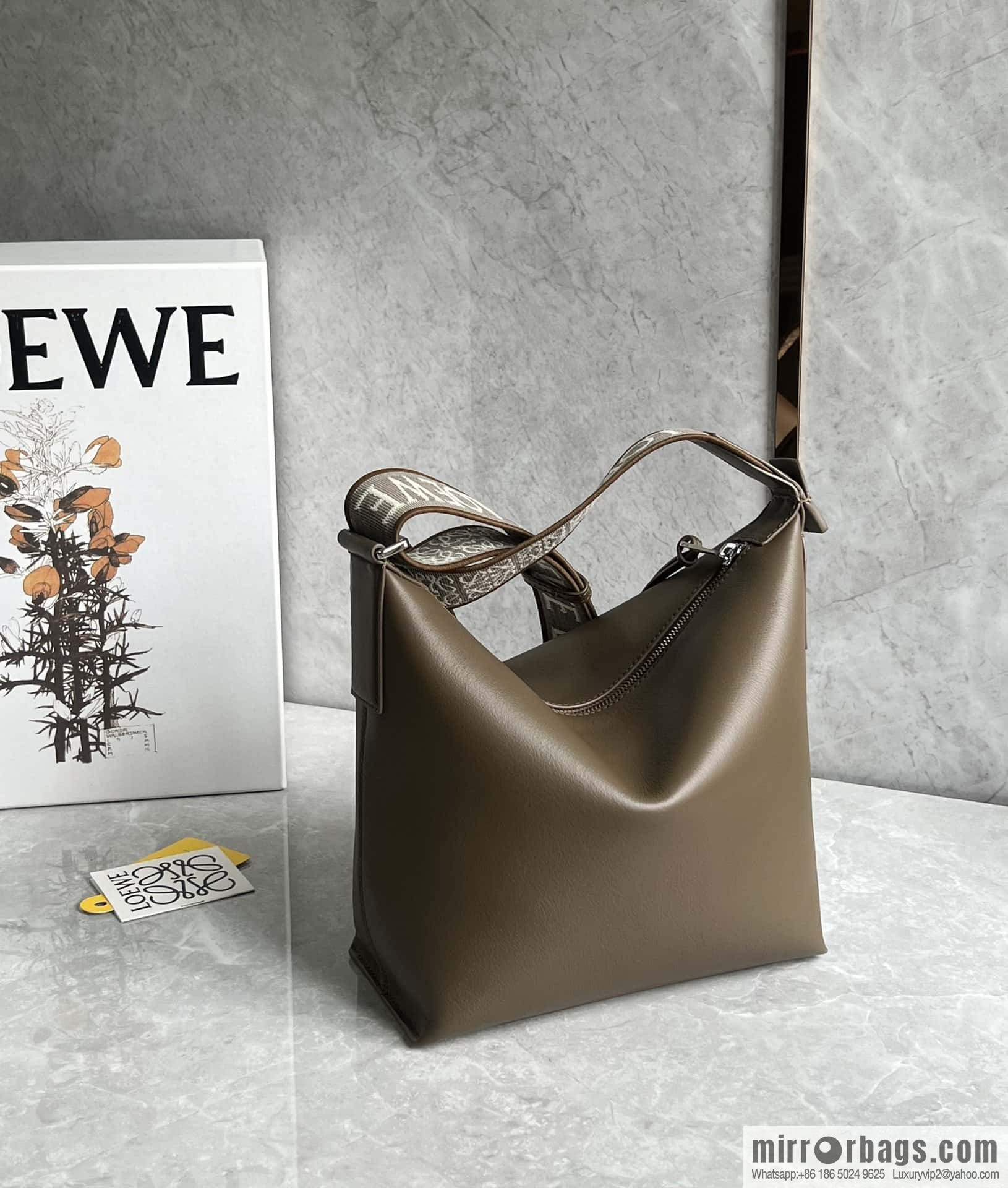 LOEWE Mens Cubi shoulder crossbody bag 0689 Elephant Grey