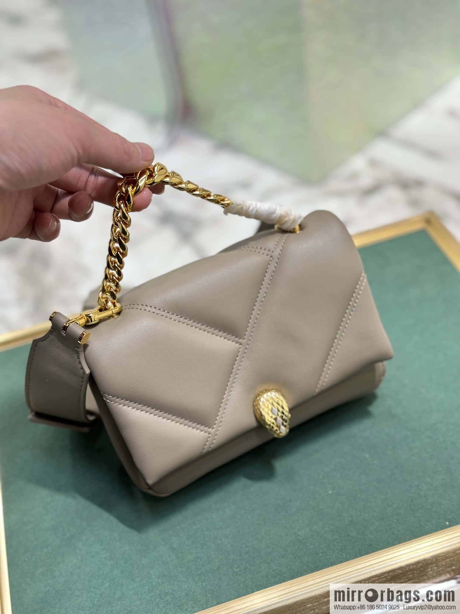 BVLGARI Bulgari SERPENTI CABOCHON series mini crossbody bag Model: 291085